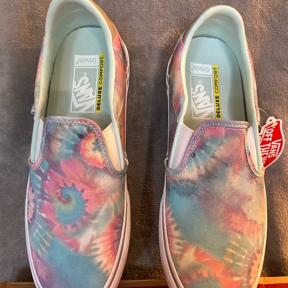 Vans Women’s Slip On Sneakers - Picture 4 of 7